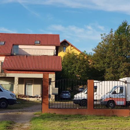 Pensiunea Ruxandra Május 1. üdülő Kültér fotó