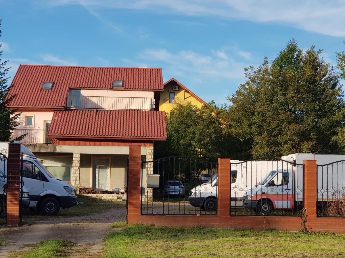 Pensiunea Ruxandra Május 1. üdülő Kültér fotó